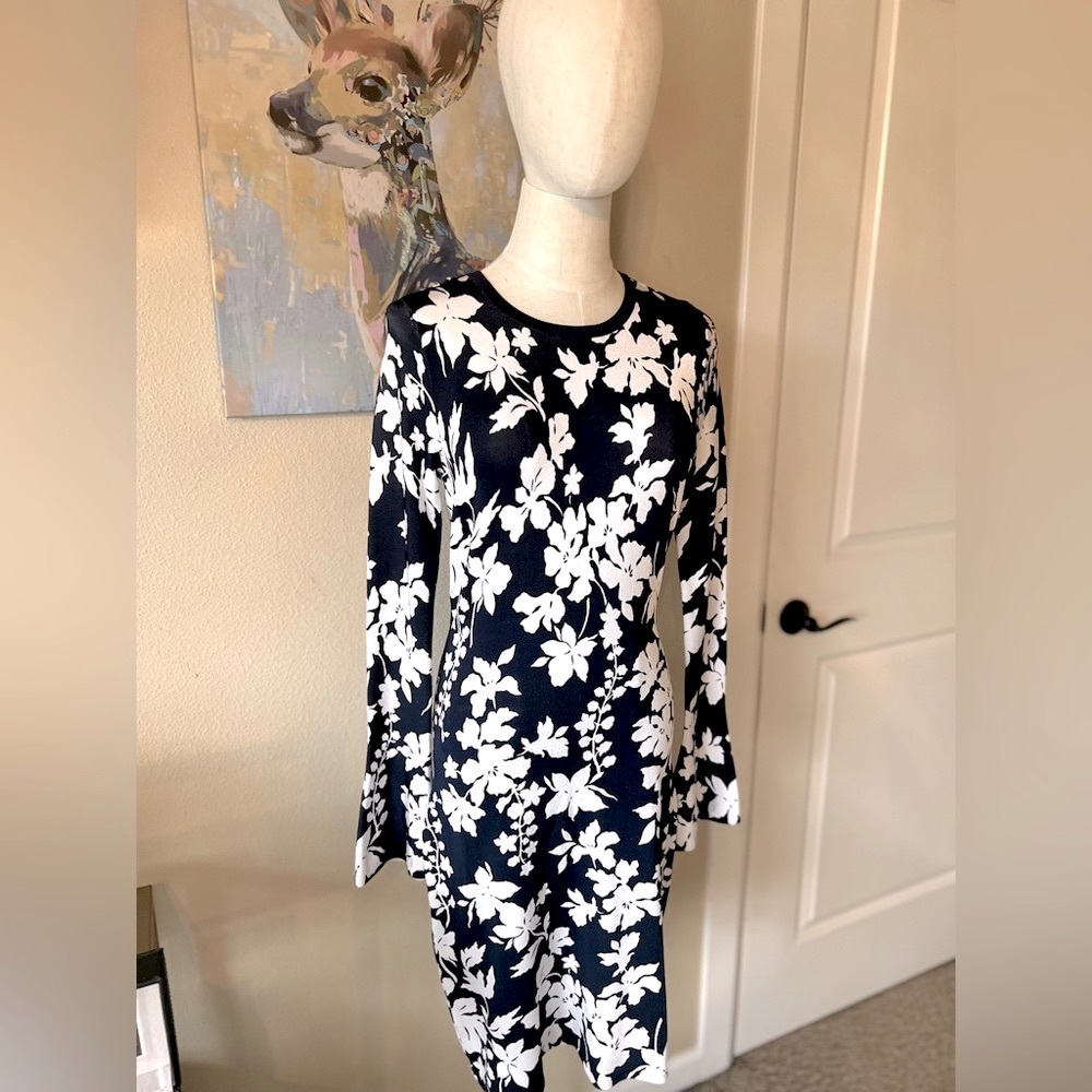 MICHEAL KORS NAVY BLUE FLORAL DRESS, NEVER WORN BRAND NEW